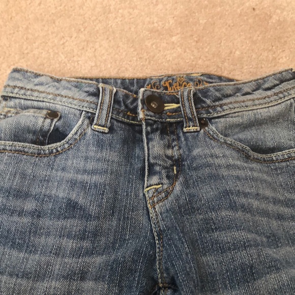 Jean Capri - Picture 2 of 5